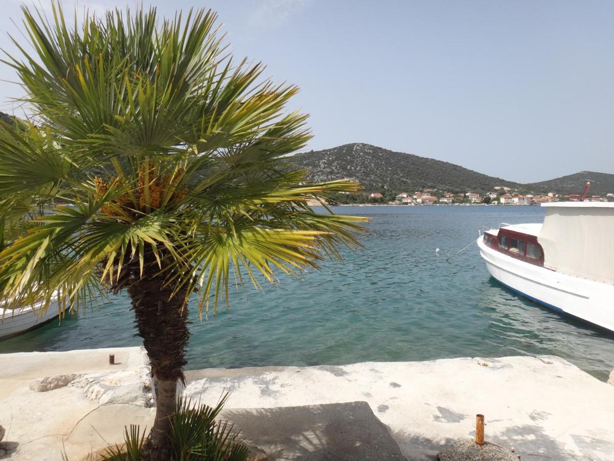 Apartments Selina Vinišće Δωμάτιο φωτογραφία