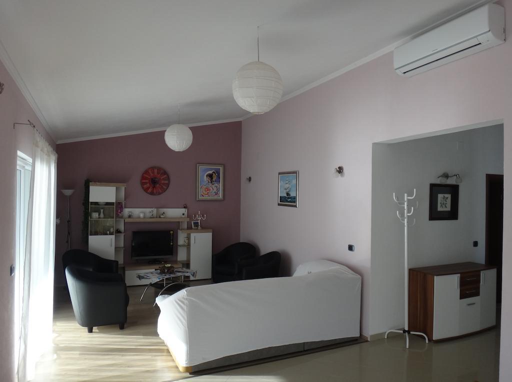 Apartments Selina Vinišće Δωμάτιο φωτογραφία