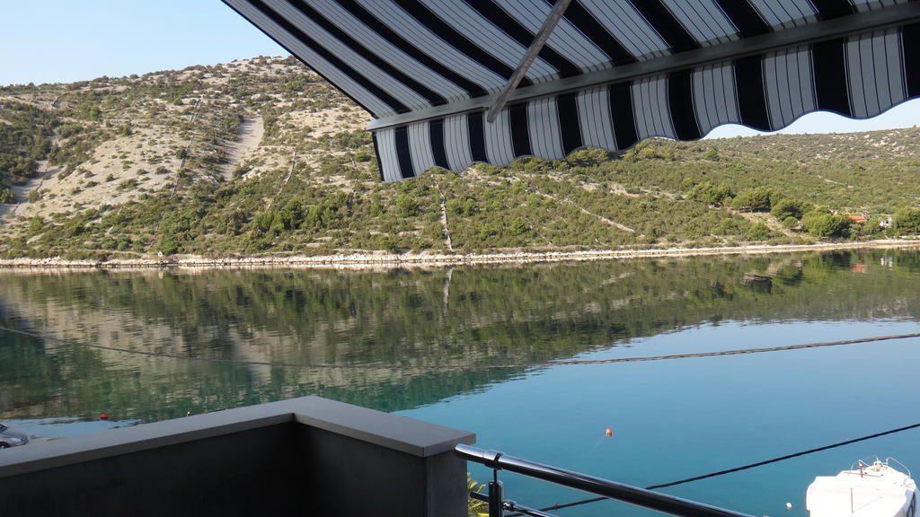 Apartments Selina Vinišće Δωμάτιο φωτογραφία