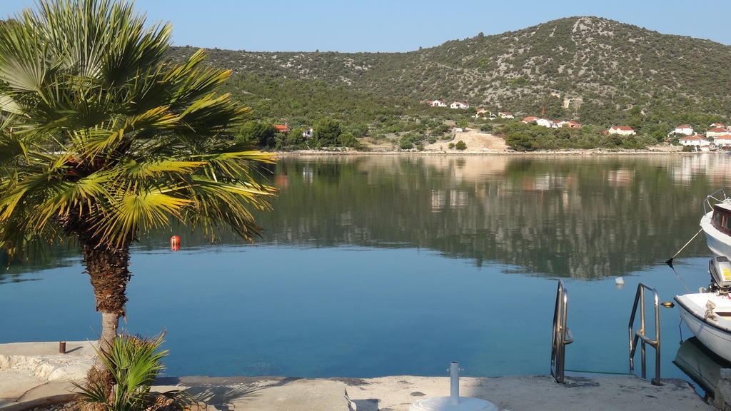 Apartments Selina Vinišće Δωμάτιο φωτογραφία