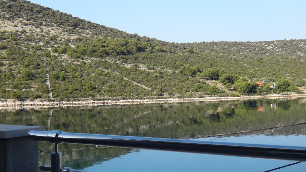 Apartments Selina Vinišće Δωμάτιο φωτογραφία