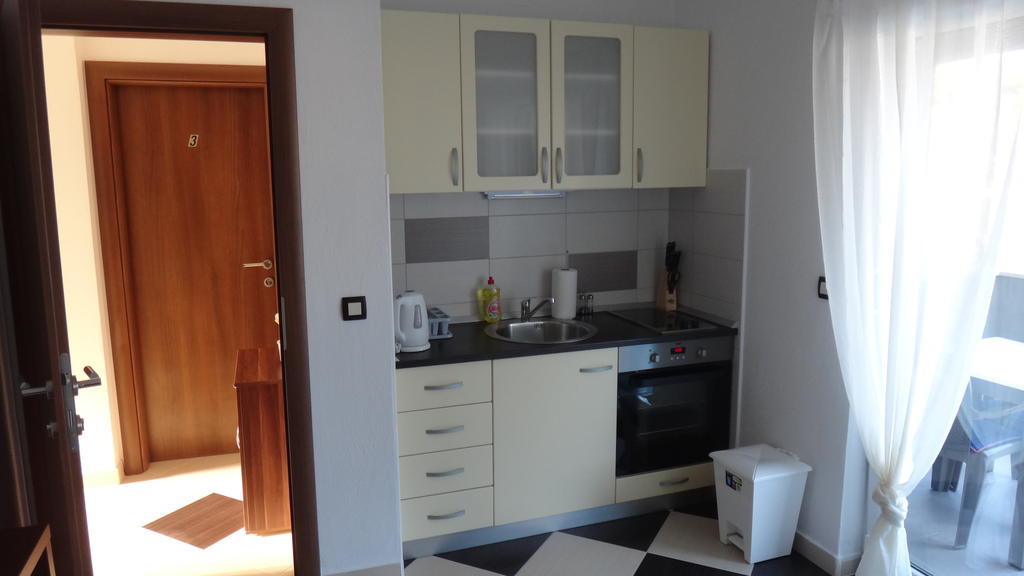 Apartments Selina Vinišće Εξωτερικό φωτογραφία
