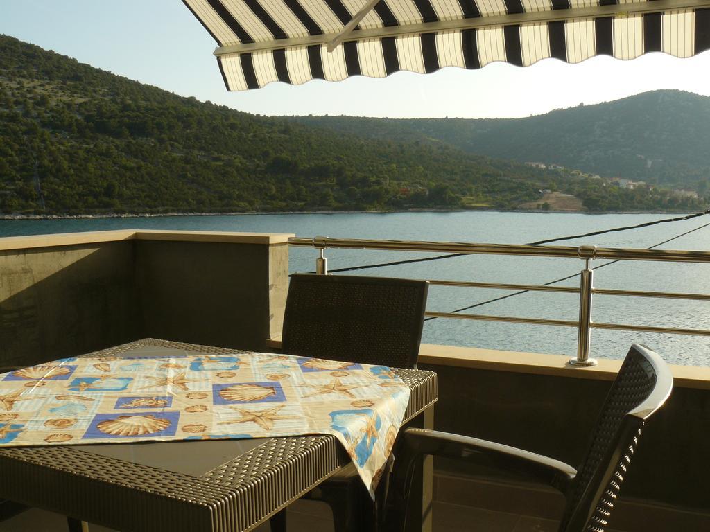 Apartments Selina Vinišće Δωμάτιο φωτογραφία