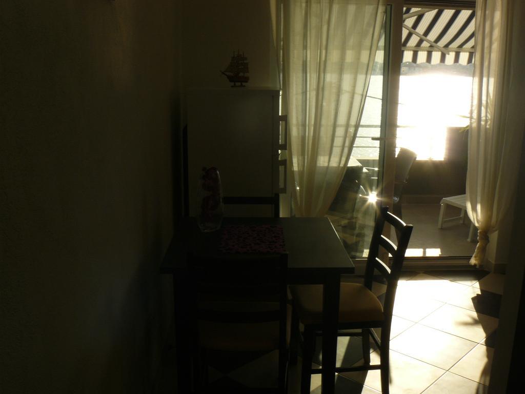 Apartments Selina Vinišće Εξωτερικό φωτογραφία