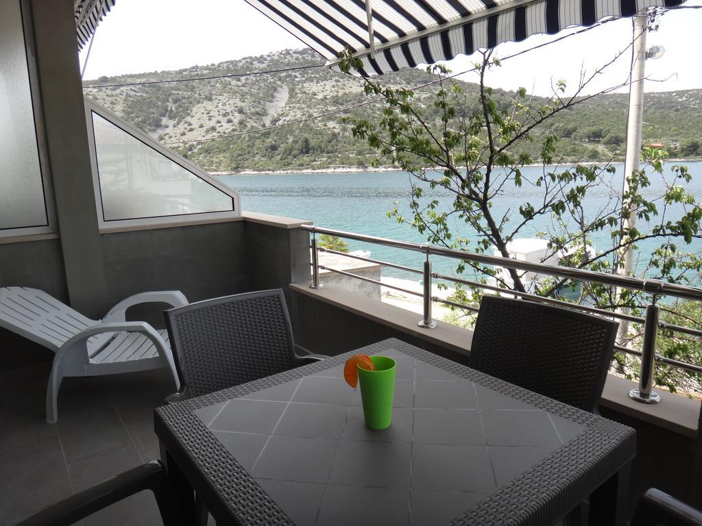 Apartments Selina Vinišće Δωμάτιο φωτογραφία